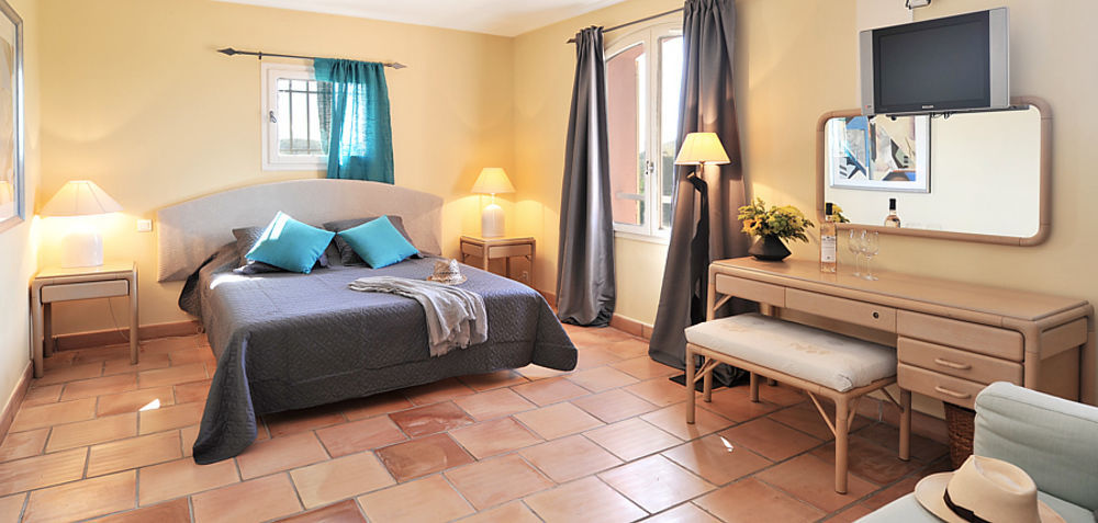 Domaine Rabiega Hotel Flayosc Exterior photo